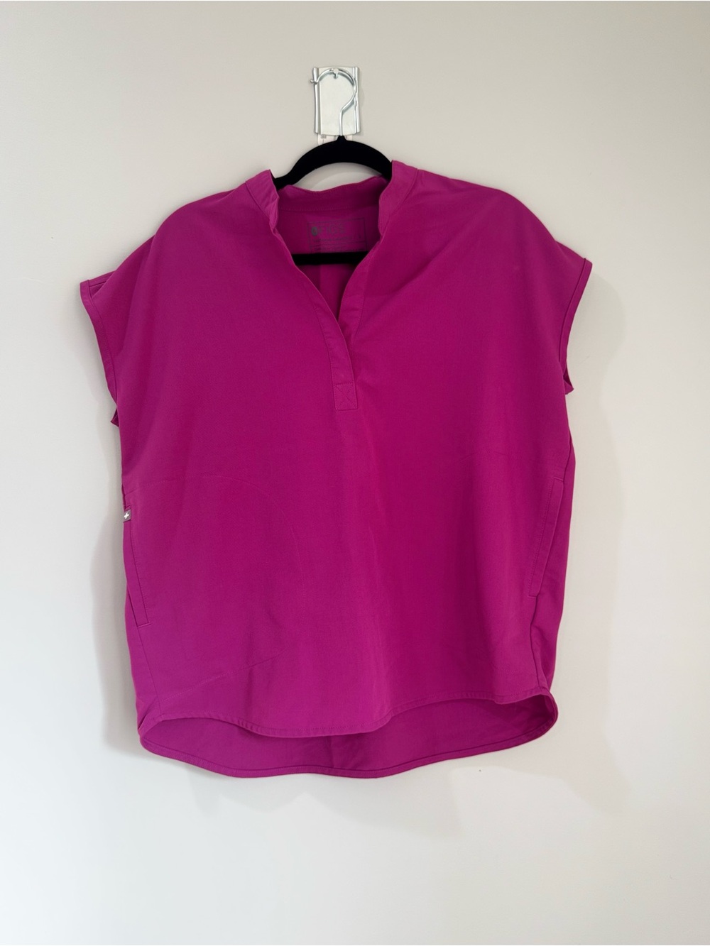 FIGS Rafaela  Scrub Top | Women’s Small